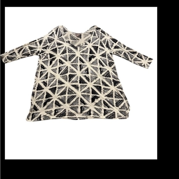 J. Jill Geometric Black and White 3/4 Sleeve Top - Picture 3 of 5